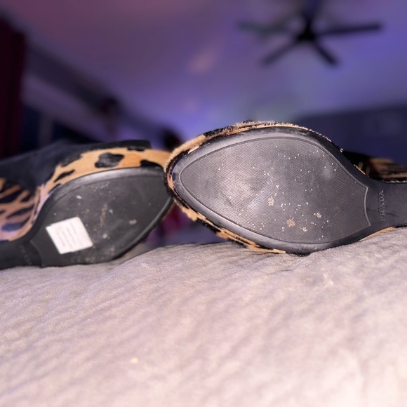 Authentic Prada suede leather pony’s hair black & leopard print lace up wedge - Picture 8 of 10